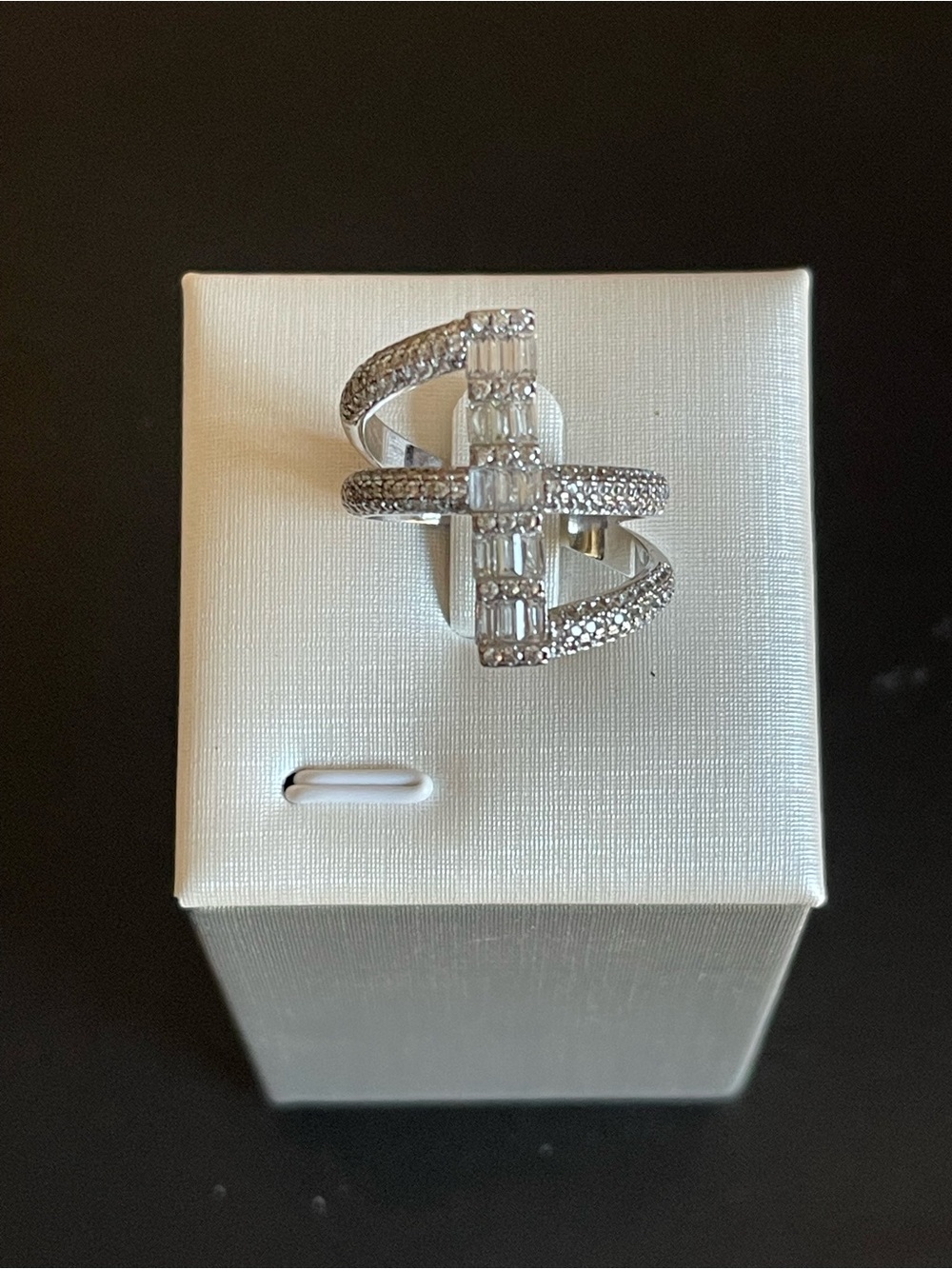 Vintage simulated diamond ring.